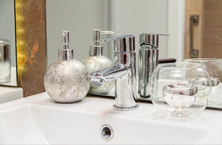 Bad i en-suite Galleribilde