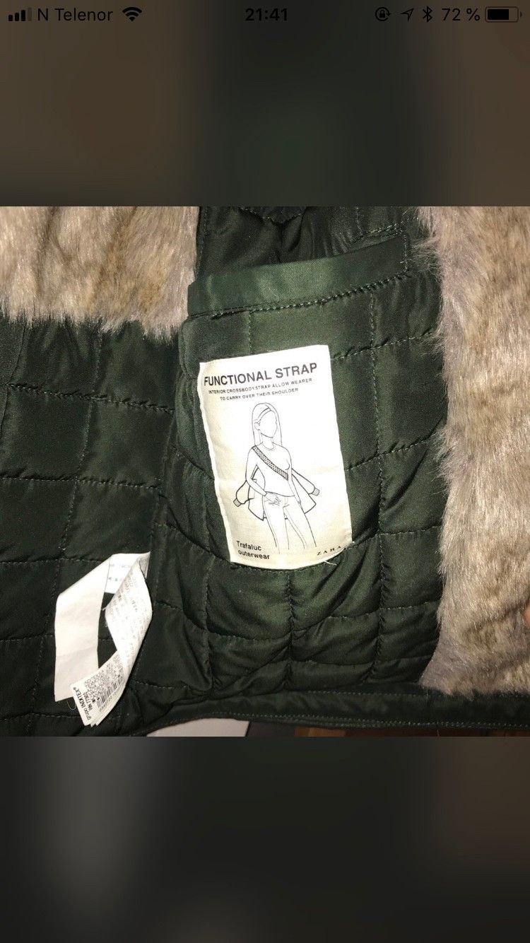 Jakke fra Zara med stor pels | FINN.no Jakke fra Zara med stor pels | FINN.no