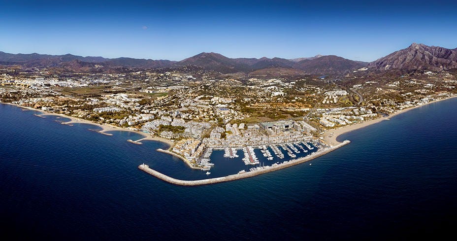Marbella aerial photo (La Finca 12-13 o'clock above marina) Galleribilde