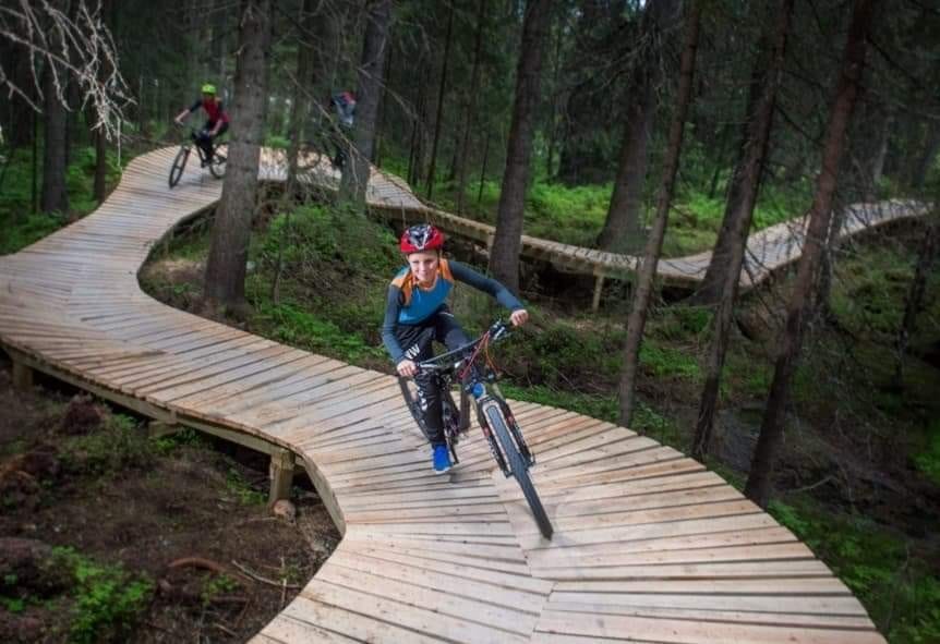 Stisykling i Gullia Galleribilde