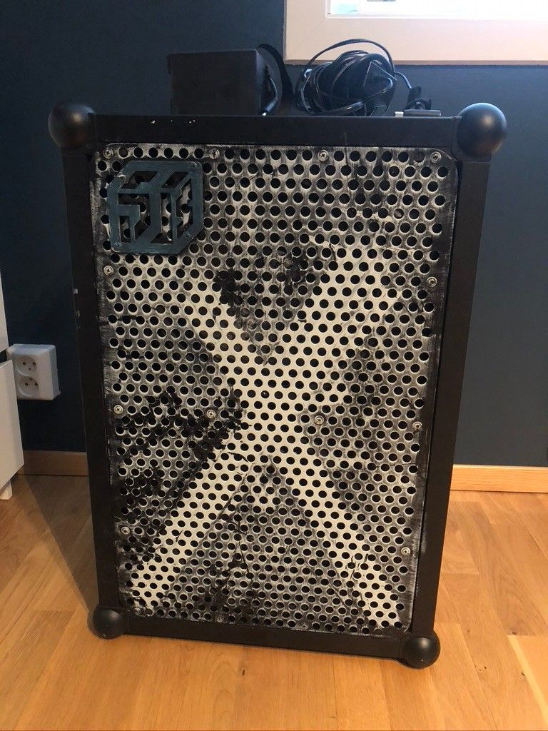 Soundboks 2 til leie | FINN.no Soundboks 2 til utleie (1 2 stk) med mikrofon | FINN.no