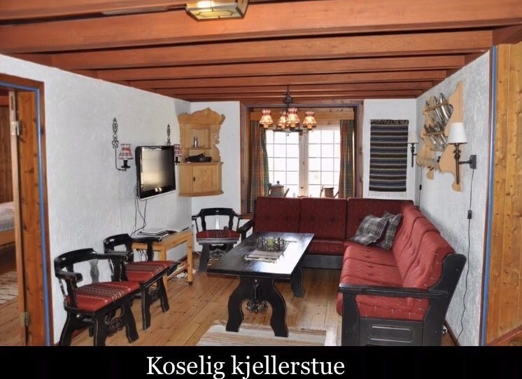 Koselig kjellerstue (Foto: Svein Erik Ellingsen) Galleribilde