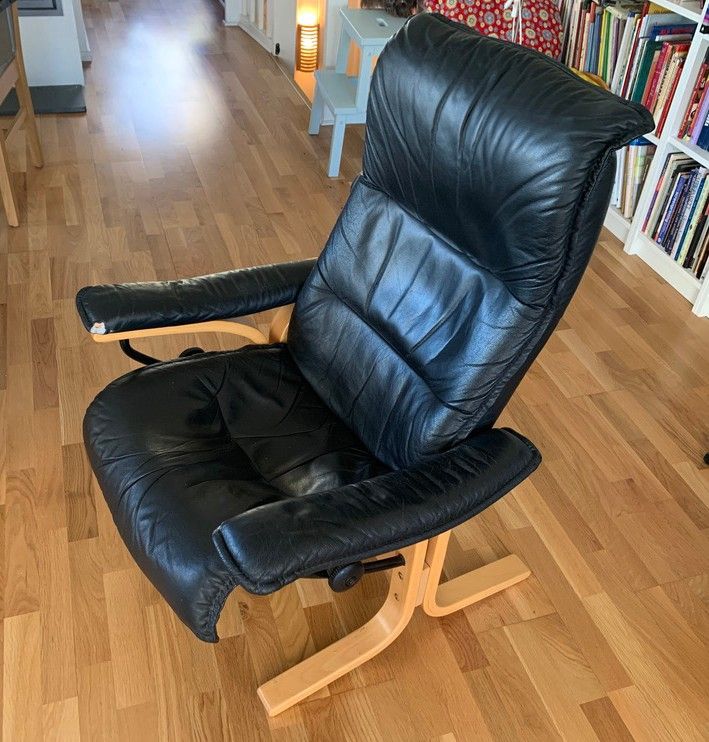 To Stressless hvilestoler m skammel | FINN.no Hvilestol mskammel type Alesi | FINN.no