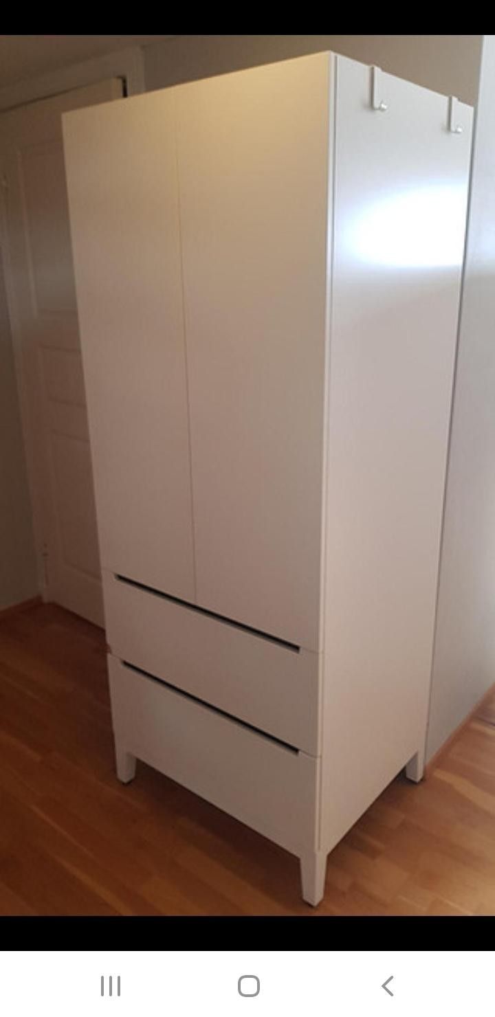 IKEA hvit garderobeskap selges | FINN.no Ikea skap med rengjøringsinnredning | FINN.no