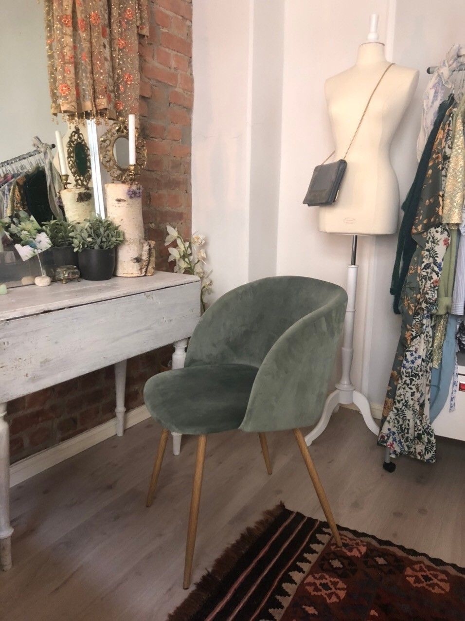 Søstrene grene velourstoler | FINN.no Søstrene grene velourstoler | FINN.no