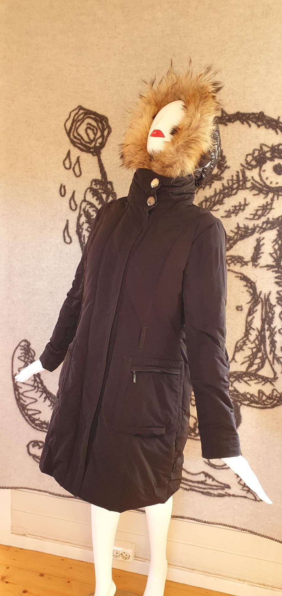 Gi bud! Moncler kåpe med avtagbar hette S4 | FINN.no Moncler kåpe | FINN.no