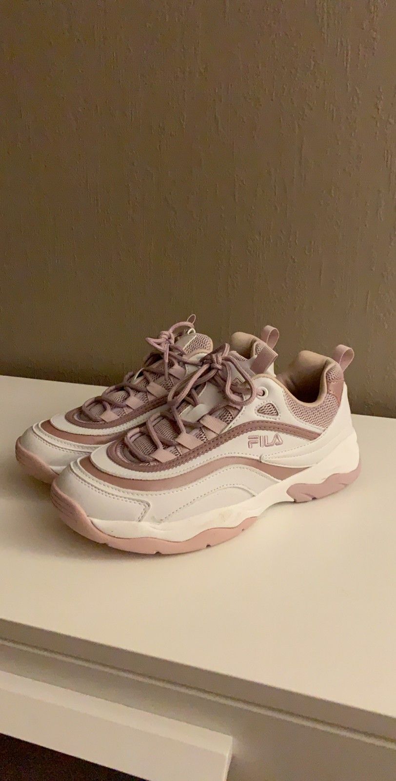 fila ray metallic pink