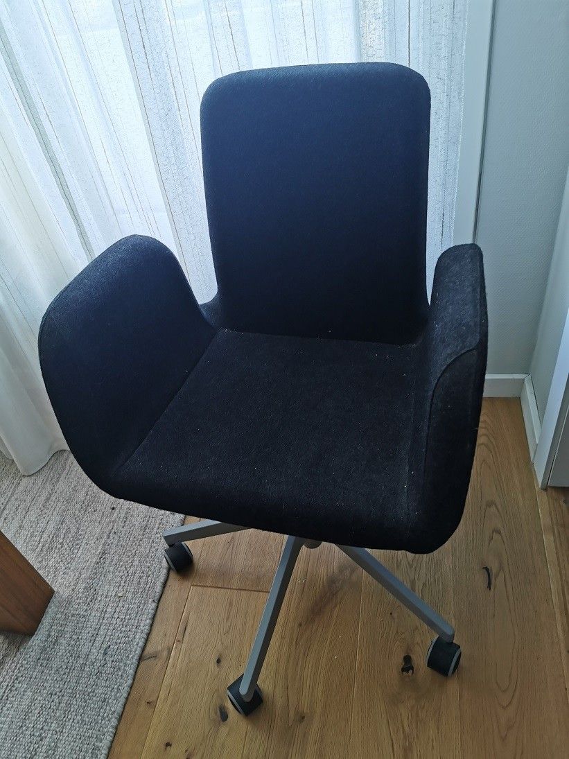 Flott ikea kontorstol selges billig! Nesten ikke brukt Flott kontorstol | FINN.no