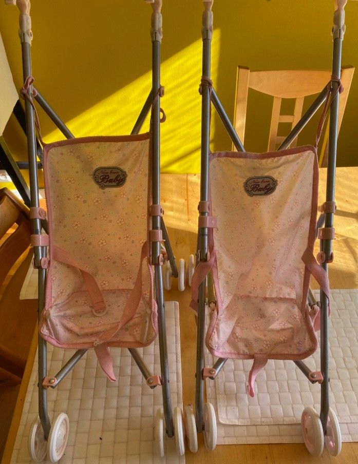 Dukkevogn New Born Baby 2stk pluss andre med på kjøpet New Born Baby stol | FINN.no