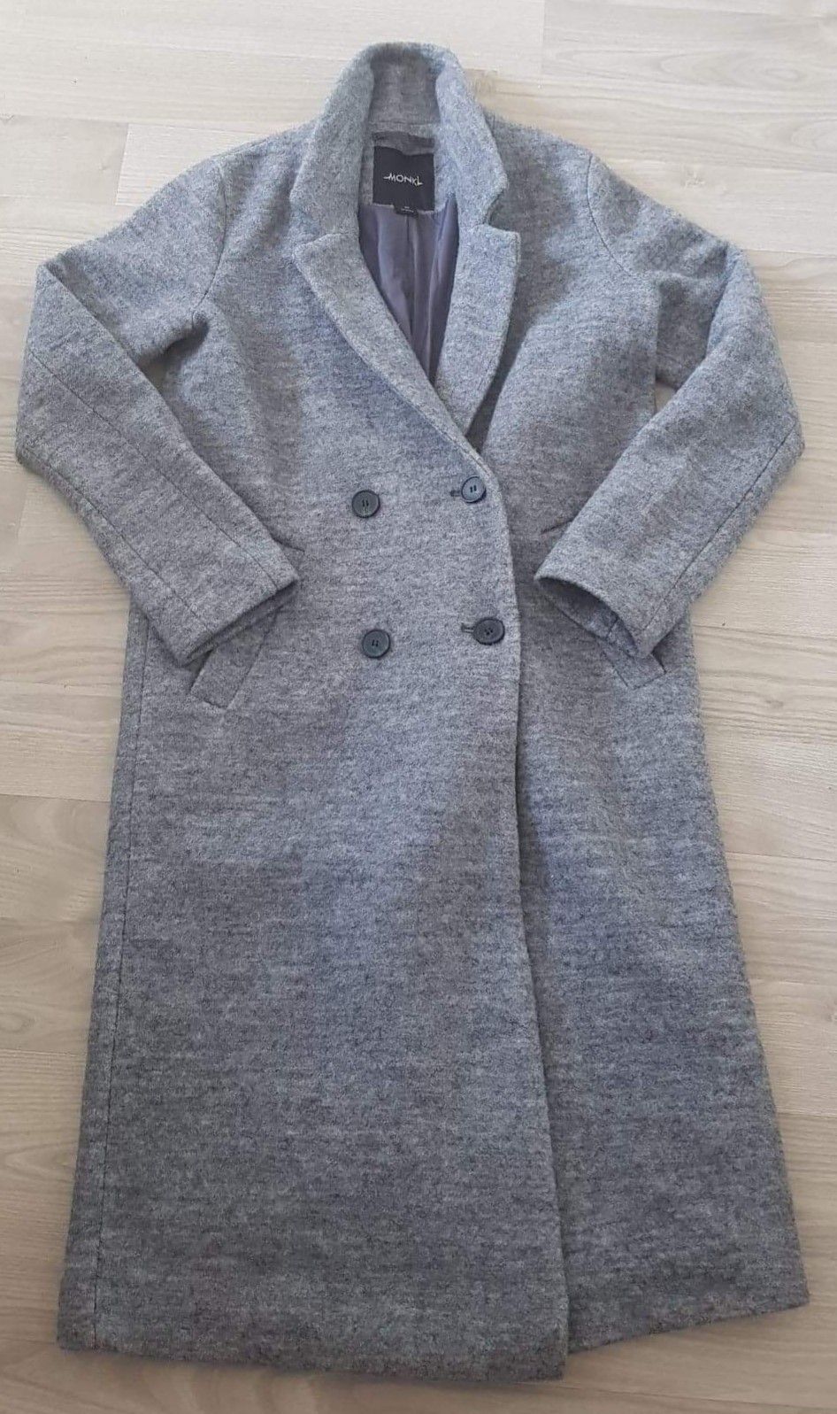 Grå Kåpe Monki str: XS | FINN.no Grå kåpe til salgs | FINN.no
