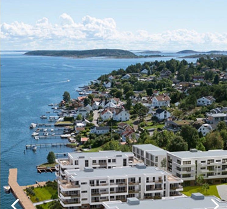 Bilde fra Husøy Havn mot vår eiendom Galleribilde