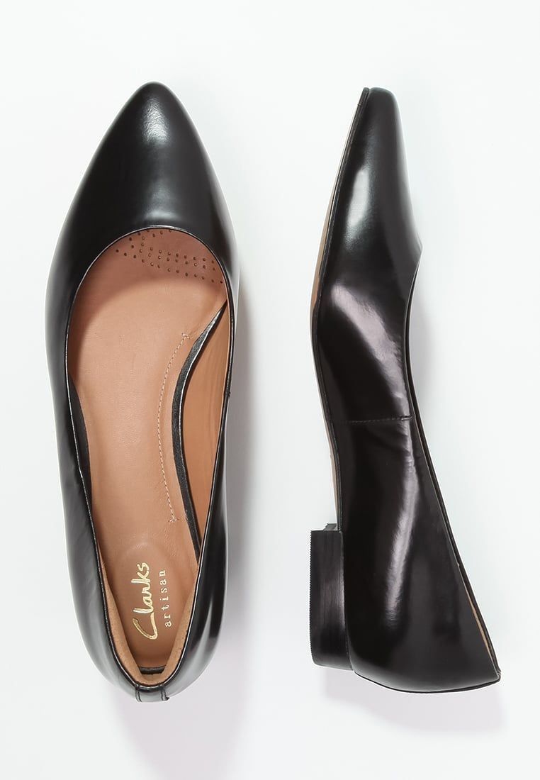 Pene sko fra Clarks, str. 35,5 | FINN.no Klassiske høyhælte sko fra Clarks, str. 35,5 | FINN.no
