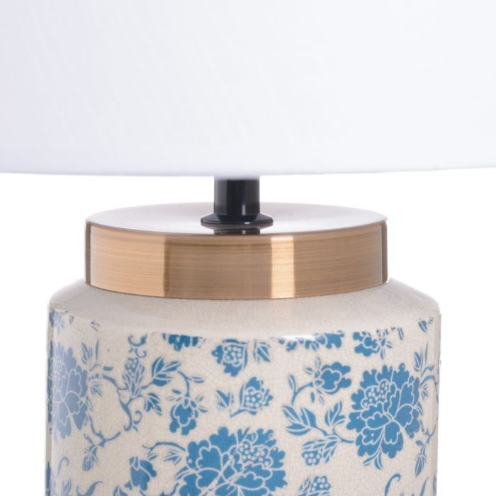 KOSELIG BLOMSTER LAMPE | FINN.no Koselig hvit kjeramikk bordlampe med lyseblå blomster