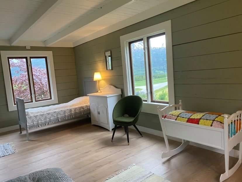 Nylig oppusset soverom 30 kvadrat. Galleribilde