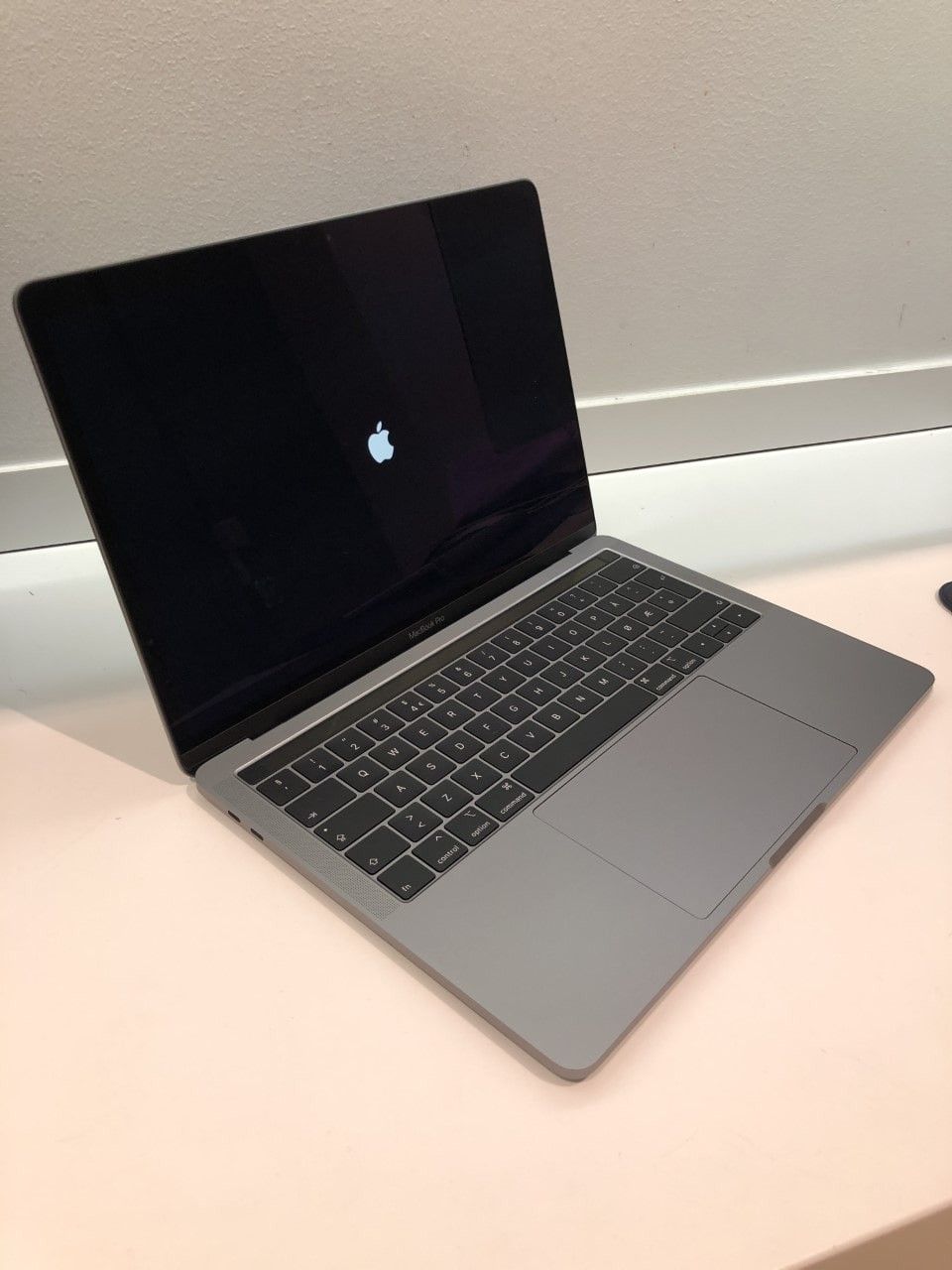 MacBook Pro 13 2019 MV962 (Demovare) | FINN.no Ny MacBook pro 2017 space Grey 256GB | FINN.no
