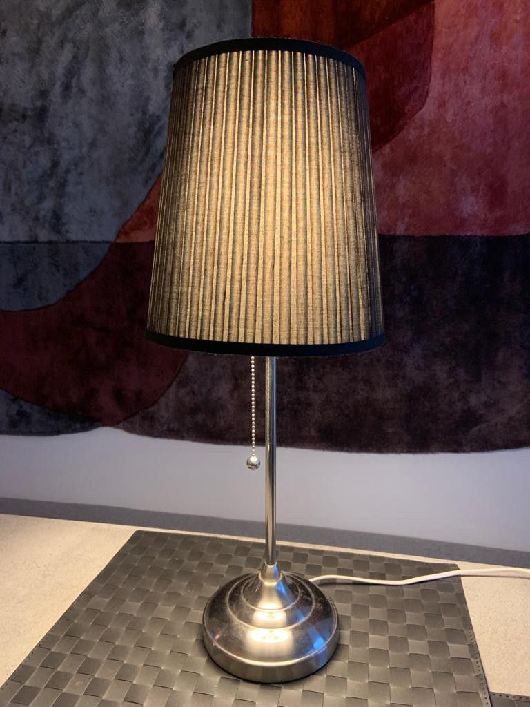 Pen bordlampe | FINN.no Bordlampe dachs | FINN.no