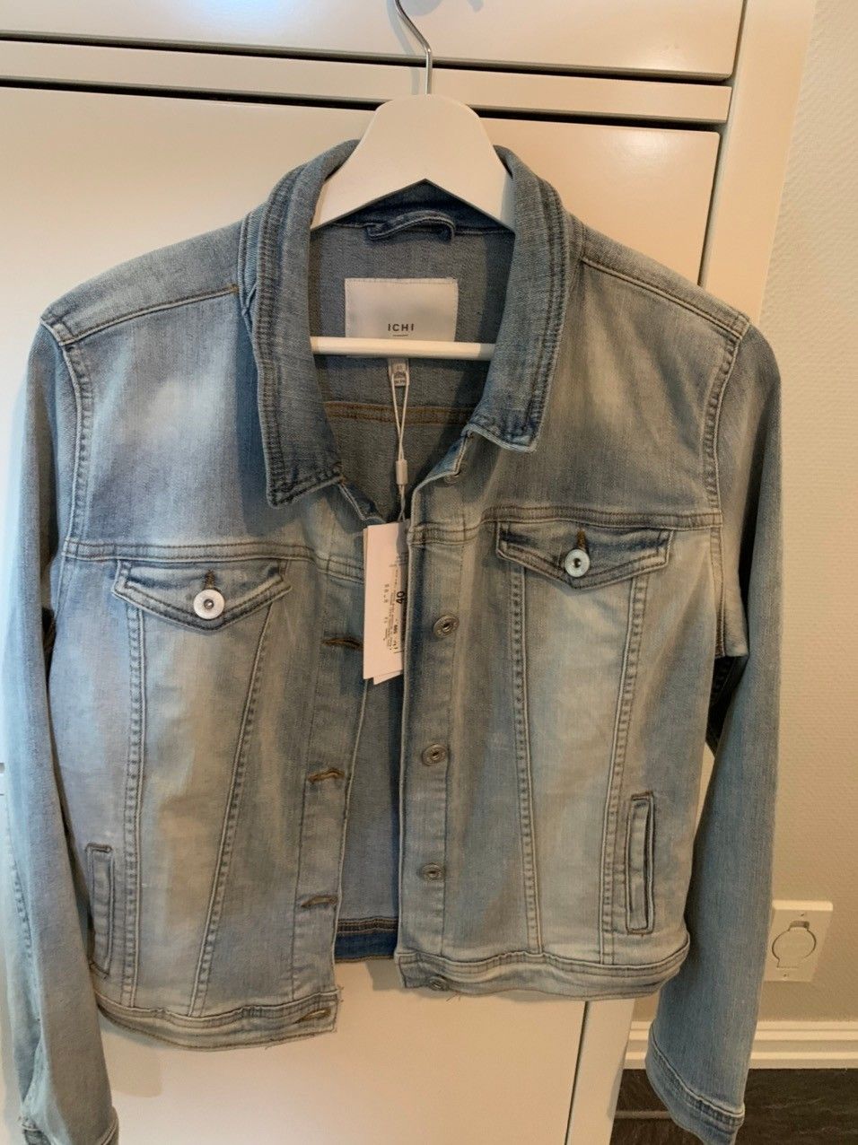 Olajakke dame str 40 | FINN.no Kjøp Med for Denimjakker til Dame i størrelse 40 på nett