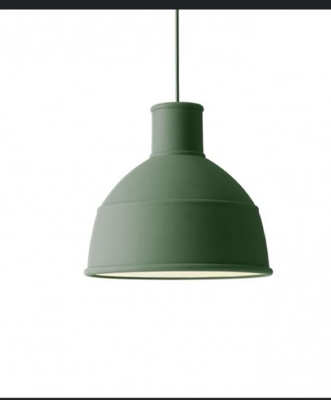 Muuto Unfold grønn | FINN.no 2 hvite Muuto Mhy lamper | FINN.no