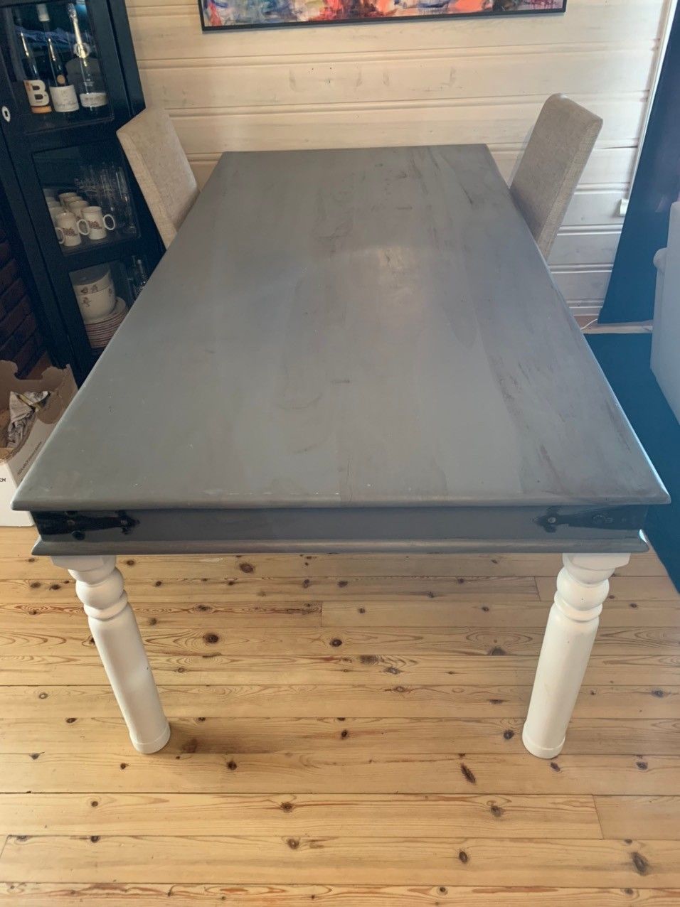 Spisebord med 6 stoler | FINN.no Spisebord med 6 stoler. | FINN.no