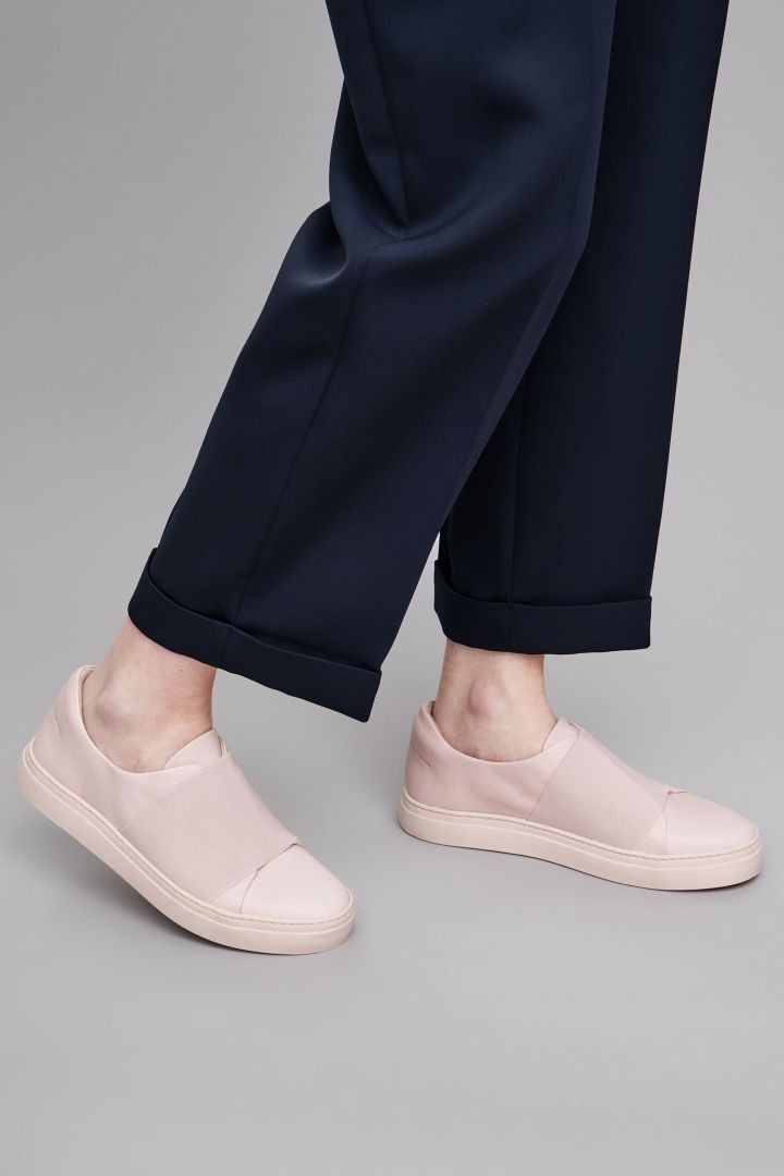 Cos Wrap over leather sneakers | FINN.no Cos sko i skinn str 36 | FINN.no