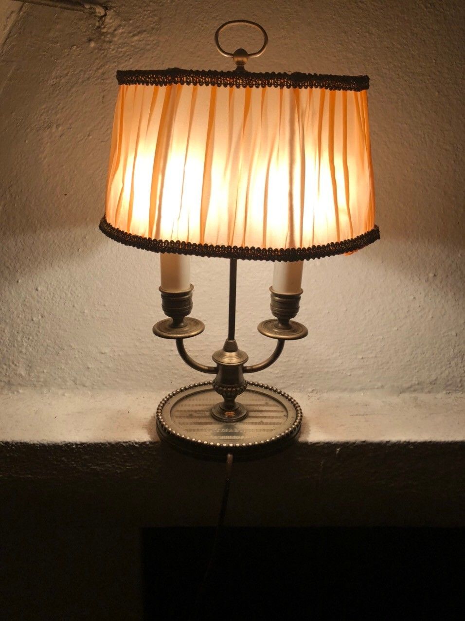 Gammel antikk bordlampe | FINN.no Flotte engelske Williams Sheffield lamper NY PRIS | FINN.no