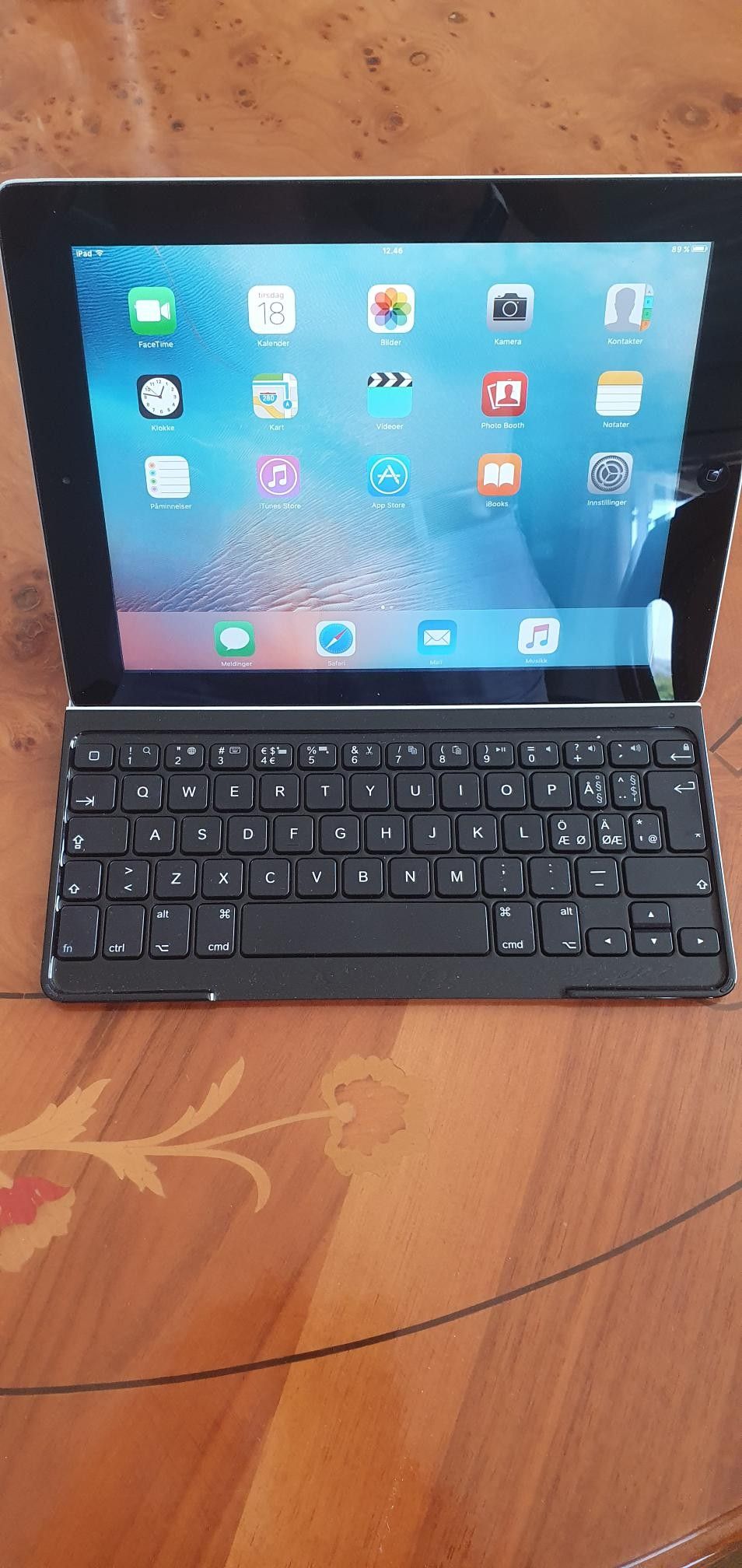 Logitech tastatur til Apple iPad | FINN.no Logitech iPad tastaturer for kr. 100 | FINN.no