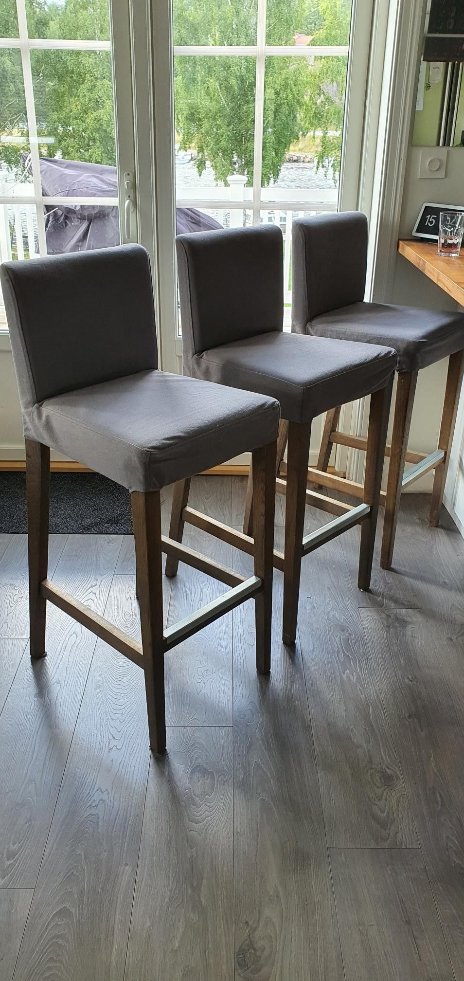 Henriksdal barstoler ikea, barstoler med grått trekk på nonophenriksdal barstoltrekk