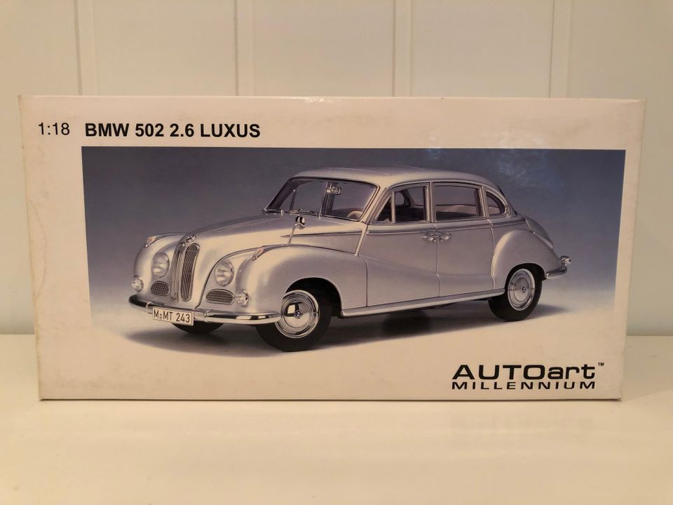 BMW 502 2.6 Luxus Super Silver AUTOart 1/18 Model Car