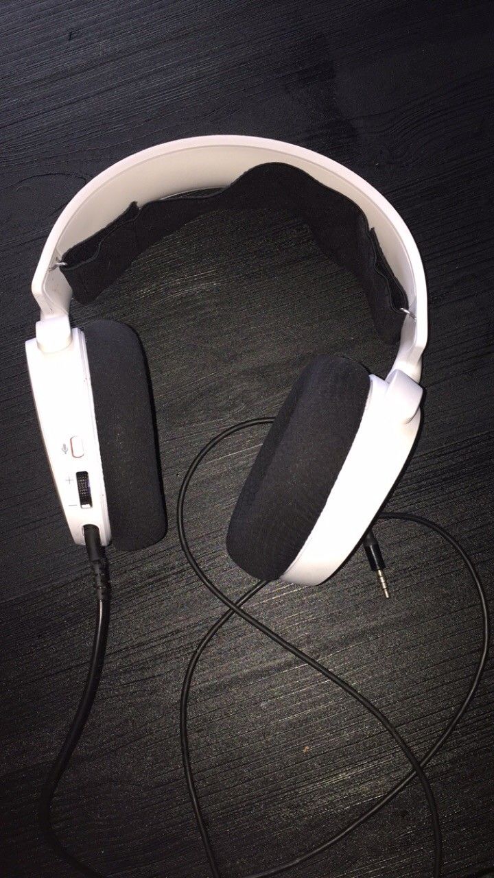 Steelseries Gaming Headset mmikrofon | FINN.no Steelseries Gaming Headset mmikrofon | FINN.no