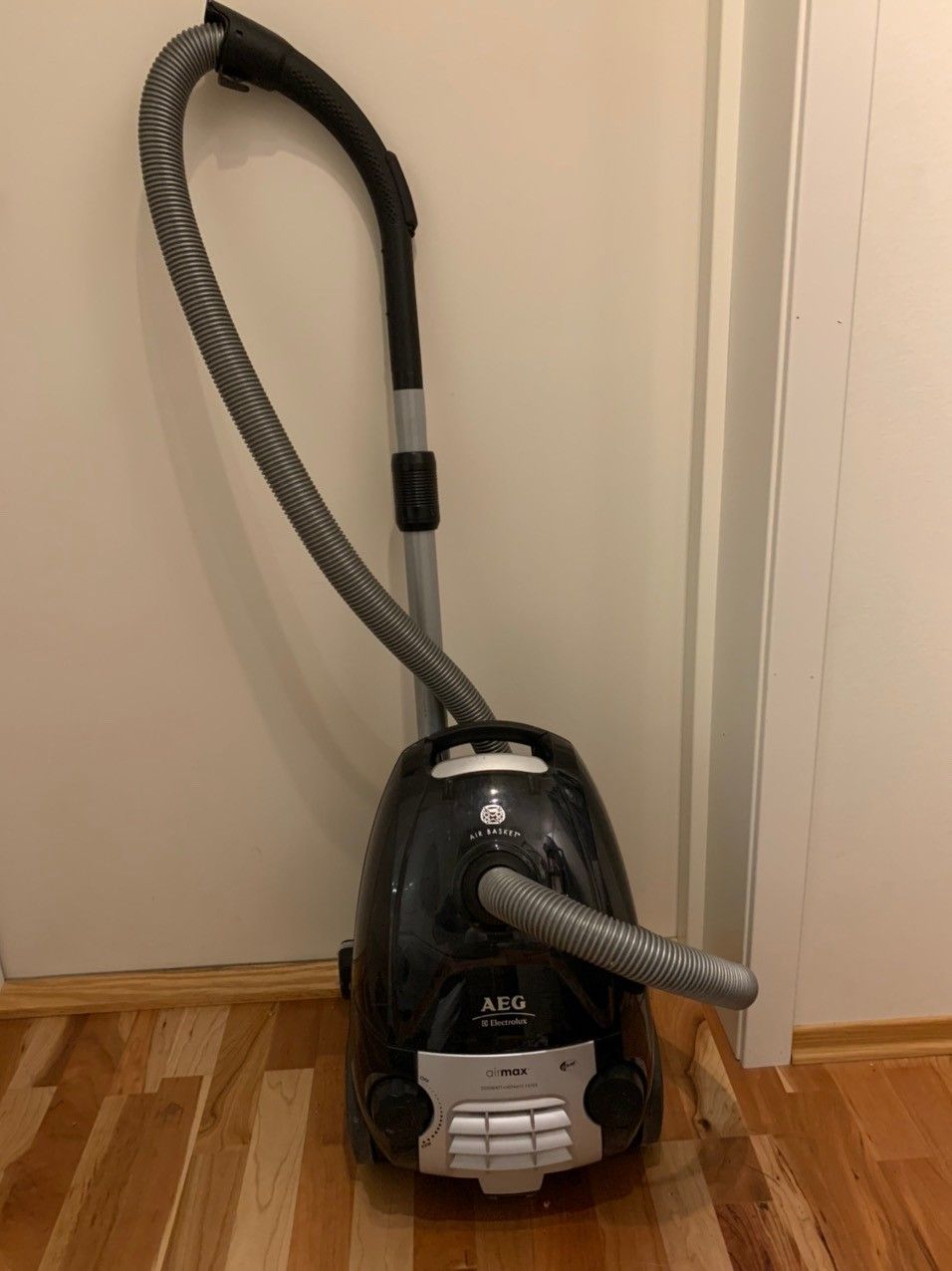 AEG Airmax Støvsuger | FINN.no Støvsuger 2000w | FINN.no