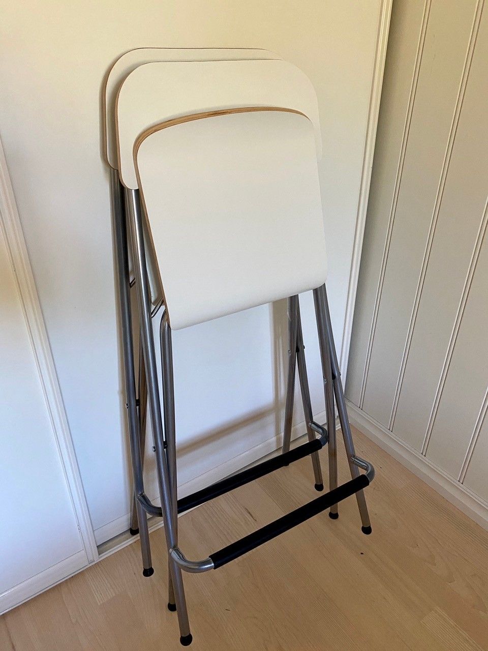 To ikea Franklin barstoler selges samlet for 300kr | FINN.no To ikea Franklin barstoler selges samlet for 300kr | FINN.no