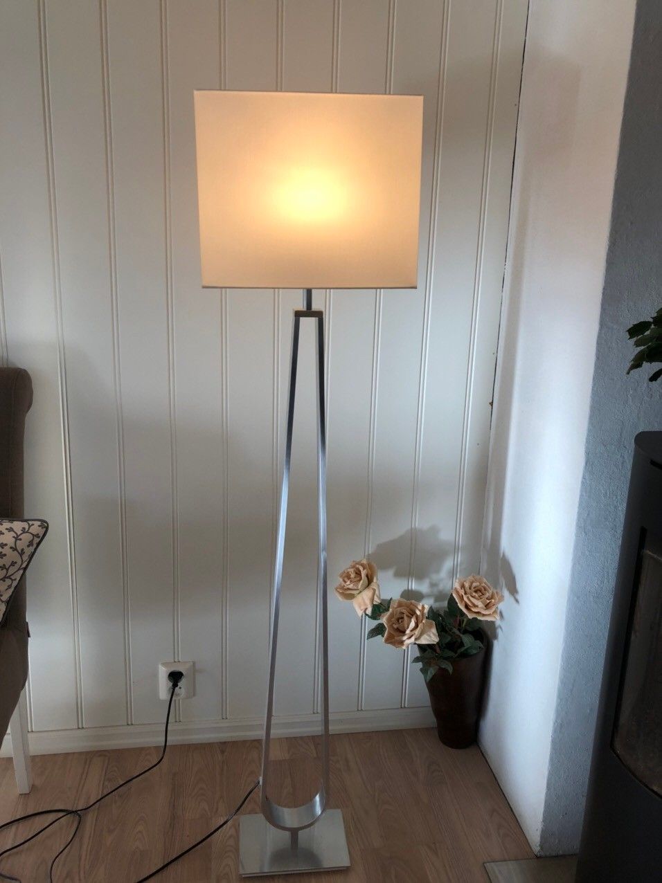 Gulvlampe | FINN.no nonopklabb gulvlampe offwhite