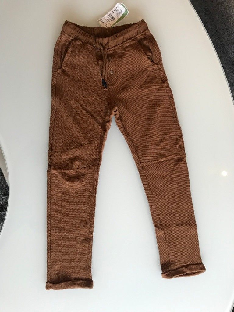Ny elastisk bukse fra Kappahl i str. 128 | FINN.no Ny elastisk bukse fra Kappahl i str. 128 | FINN.no