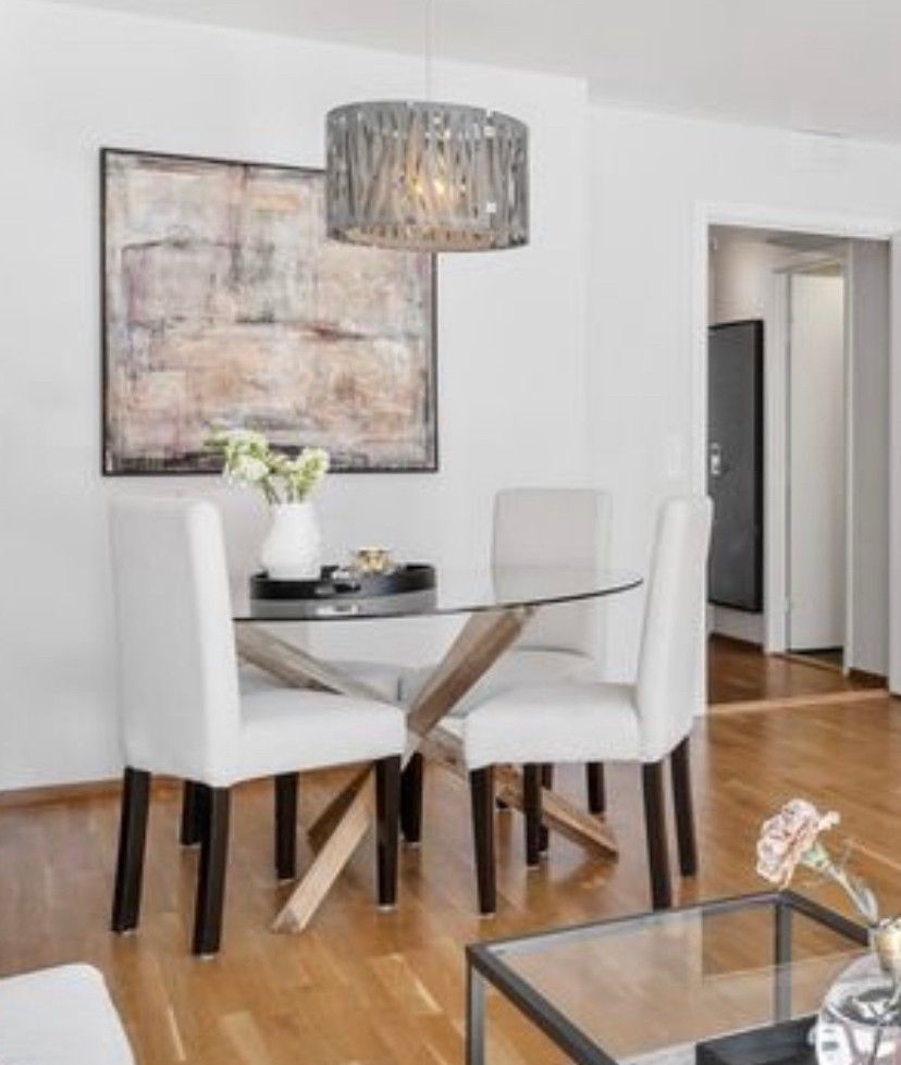 Rundt spisebord med glassplate! | FINN.no Glassplate til rundt bord Antony | FINN.no