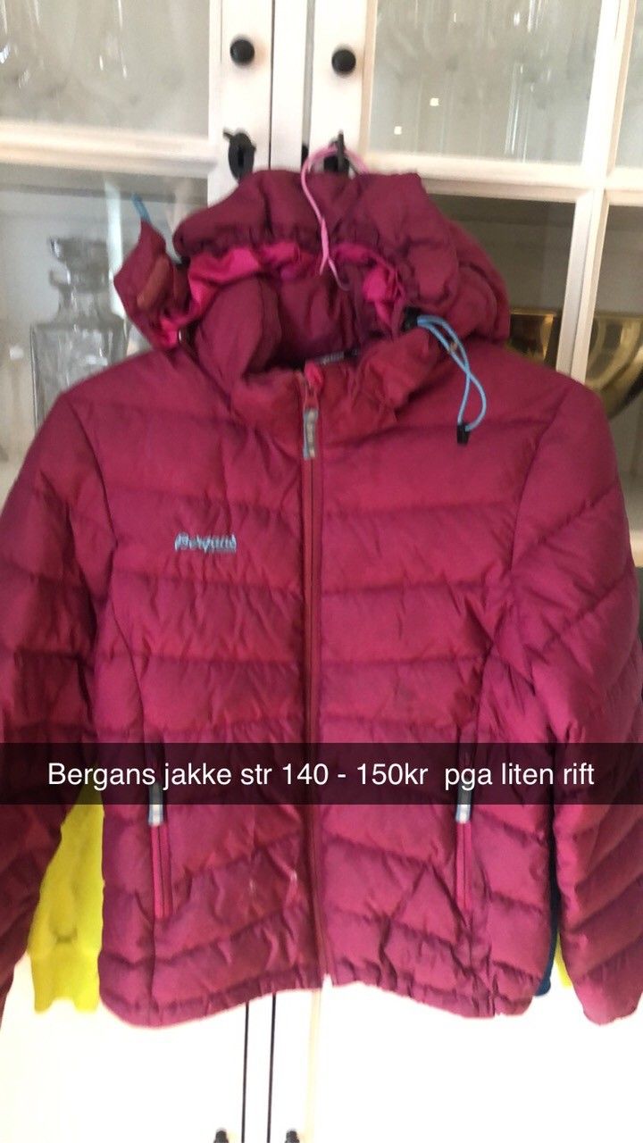 Bergans dunjakke brukt av 1 (1 sesong) | FINN.no Bergans dunjakke str 128 | FINN.no