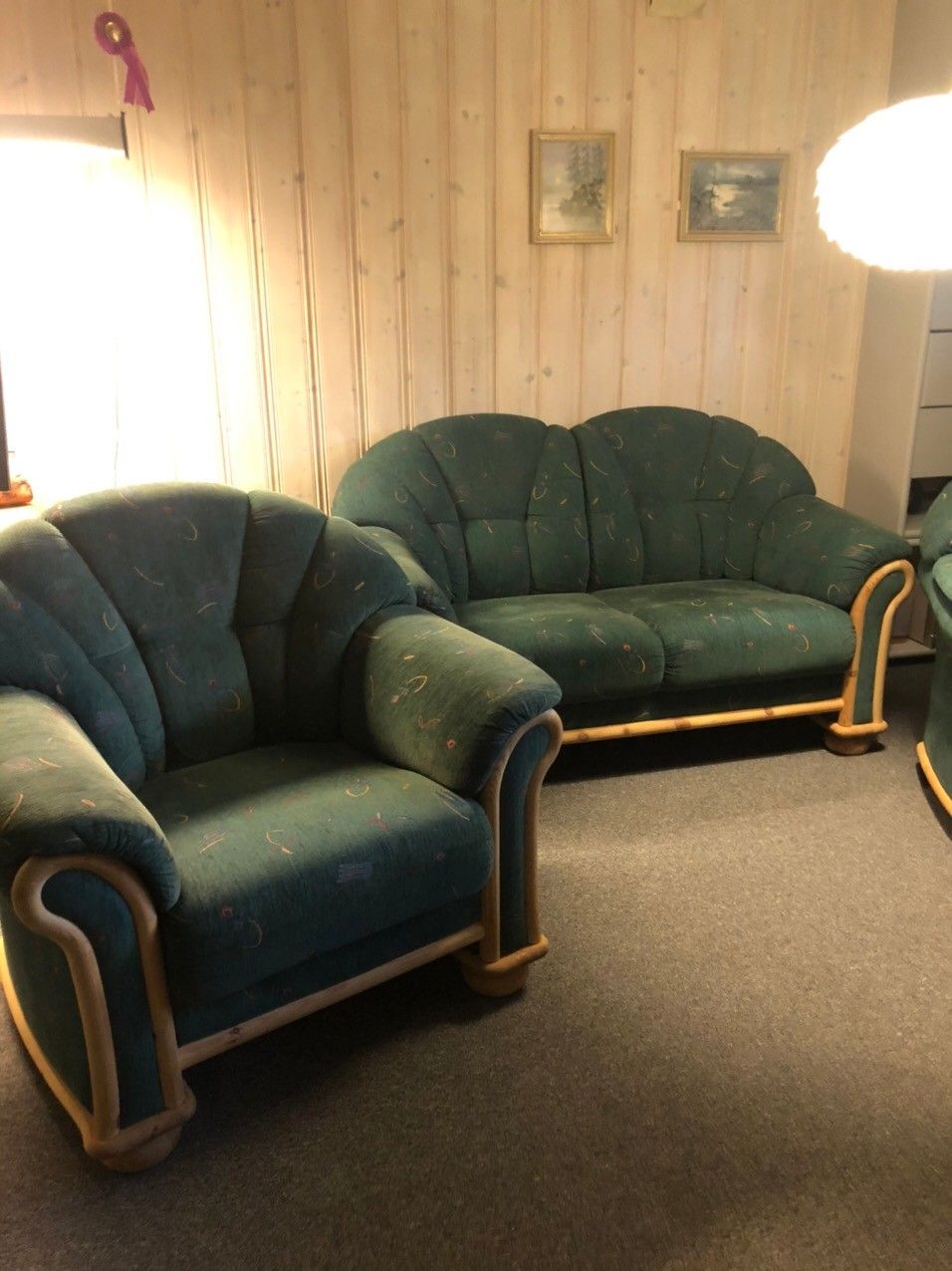 Sofa + 2 stoler | FINN.no Sofa, 2 lenestoler og bord i bambus | FINN.no