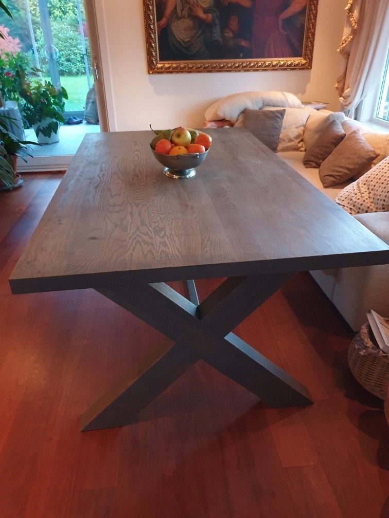 Bordeaux spisebord i heltre eik 160x90cm med 2 klaffer Bordeaux spisebord | FINN.no