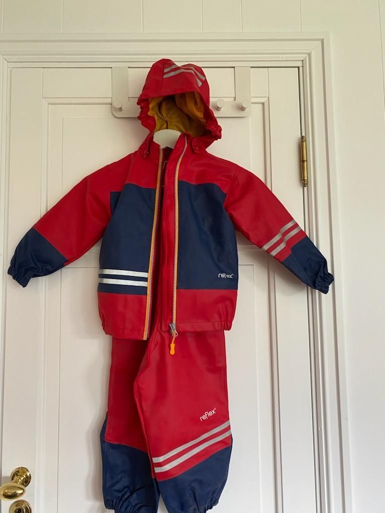 Regnsett Reflex lite brukt som. Ny str 98 | FINN.no Reflex jakke str 98 til salgs | FINN.no