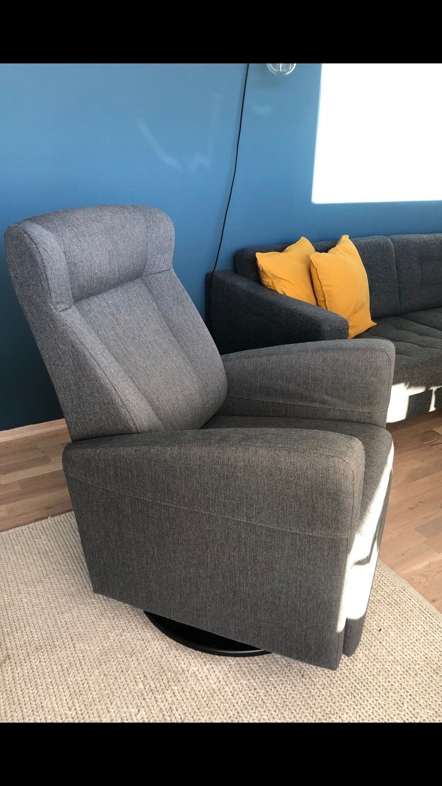 Nydelig god lenestol Royal Incliner | FINN.no Royal Recliner Tekstil Inari 1438 72 lys grå Lenestol
