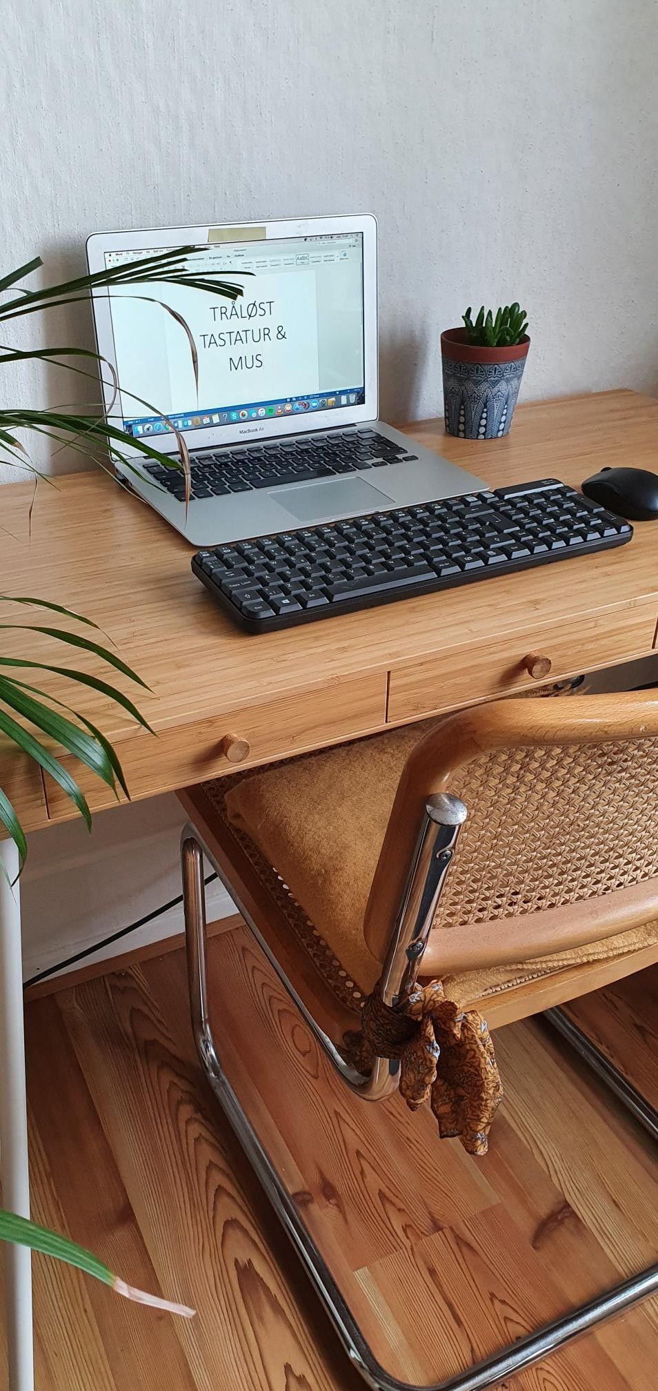 Trådløst tastatur og mus | FINN.no Lite brukt trådløst tastatur og mus til salgs | FINN.no