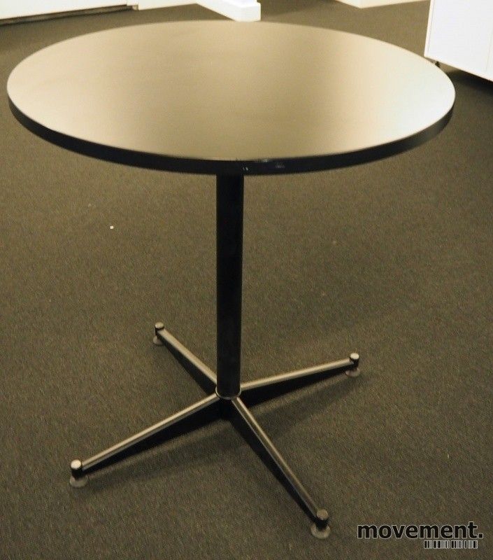 4 stk Lite, rundt møtebord, sort plate, sortlakkert 4 stk. Materia Bone stoler MIDLERTIDIG UTSOLGT | FINN.no
