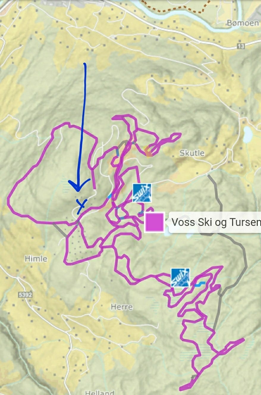 To hundre meter opp eller ned i veien så er man i løypenettverket, og kan gå milevis på ski i preparerte løyper. Galleribilde