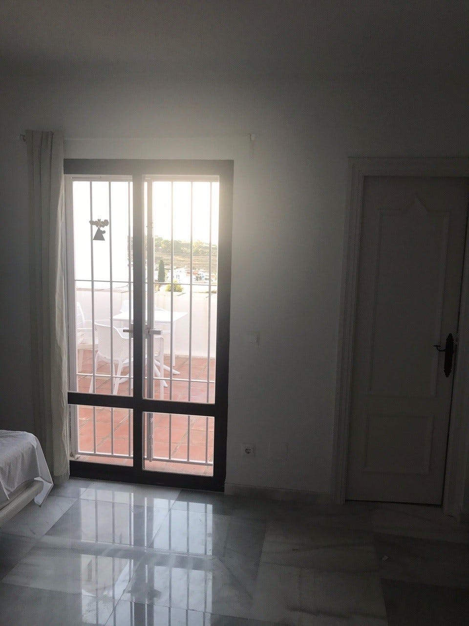 Nye fliser på master bedroom (juli 2021) Galleribilde