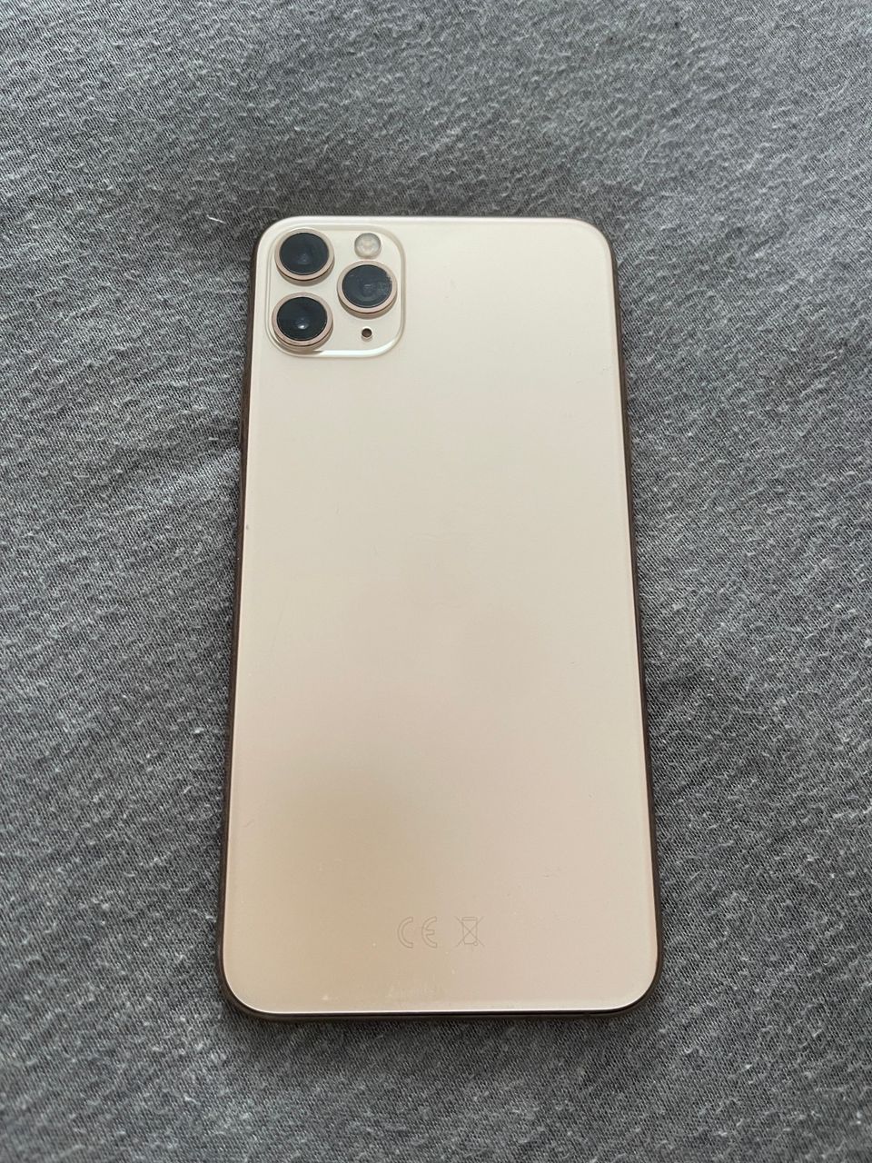 15 pro gold. Айфон 11 Промакс золотой 256гб. Iphone 11 Pro Max 256gb. Айфон 11 Промакс 256 ГБ. Айфон 11 про Макс 256 ГБ золотой.