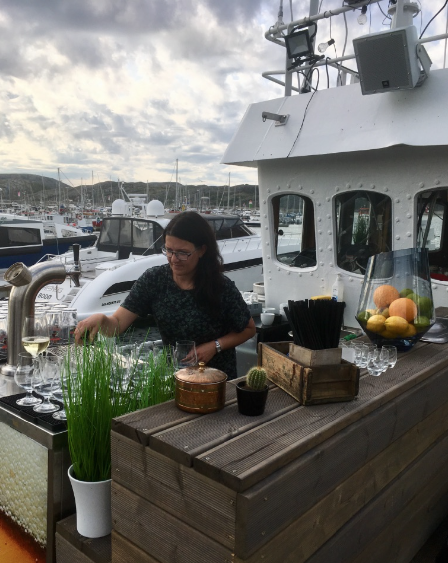 Ferske reker får du fra båten i Ørnes fredager - kun fem minutter unna Galleribilde