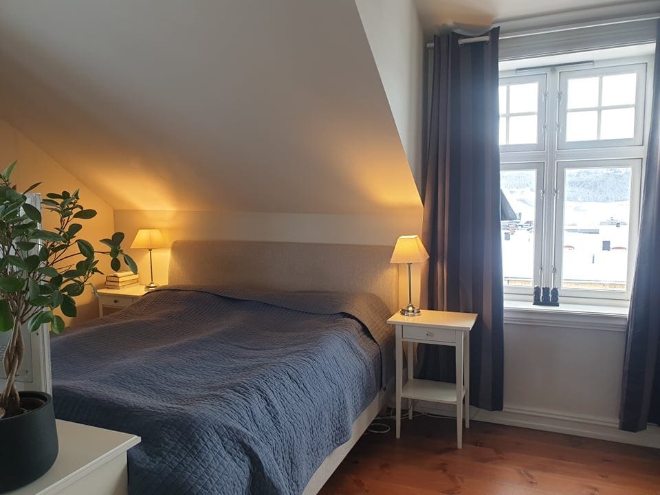 Soverom med 180 bred seng Galleribilde