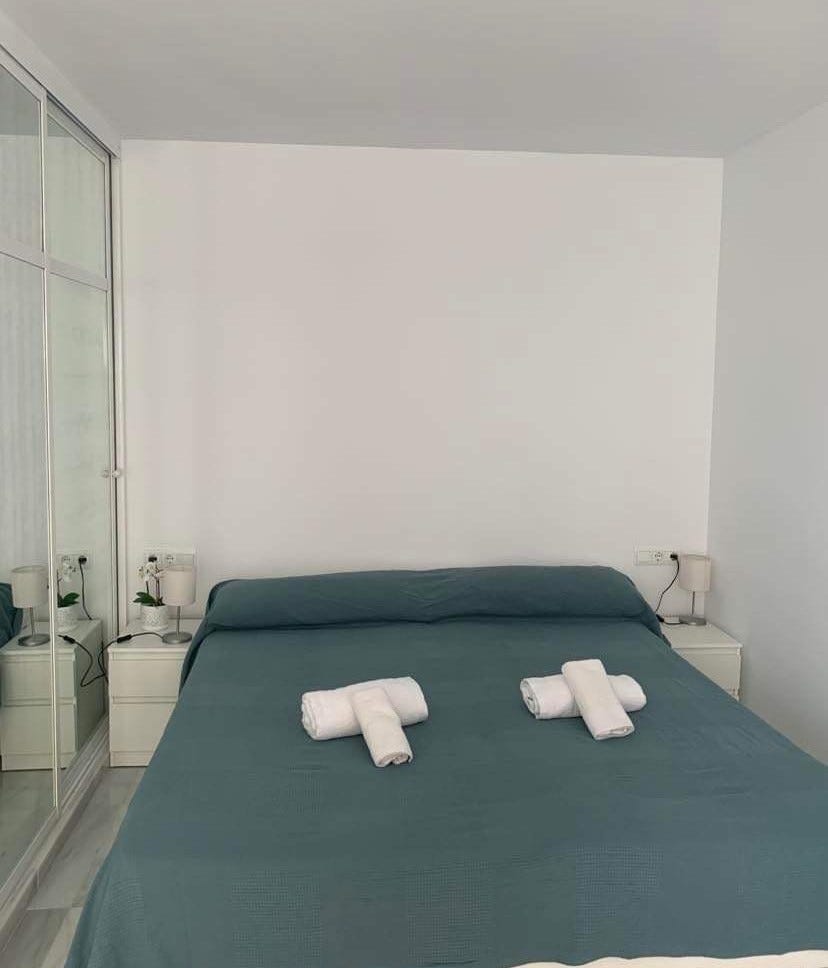 Soverom 2 nede (med nye marmorgulv juni 2022) Galleribilde