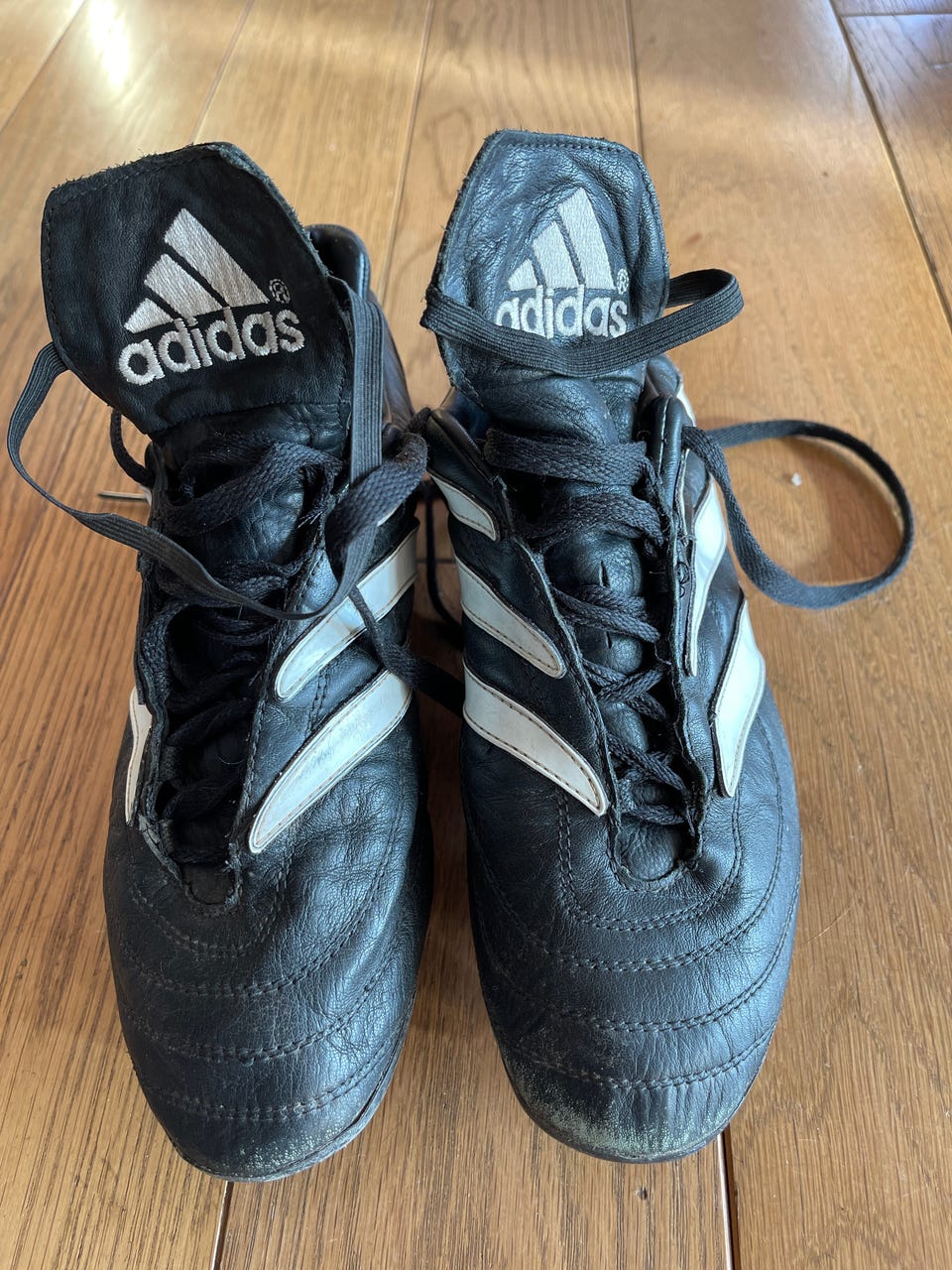 Adidas Nova Mundial SG (2001) str. 40 2/3 | FINN-torget
