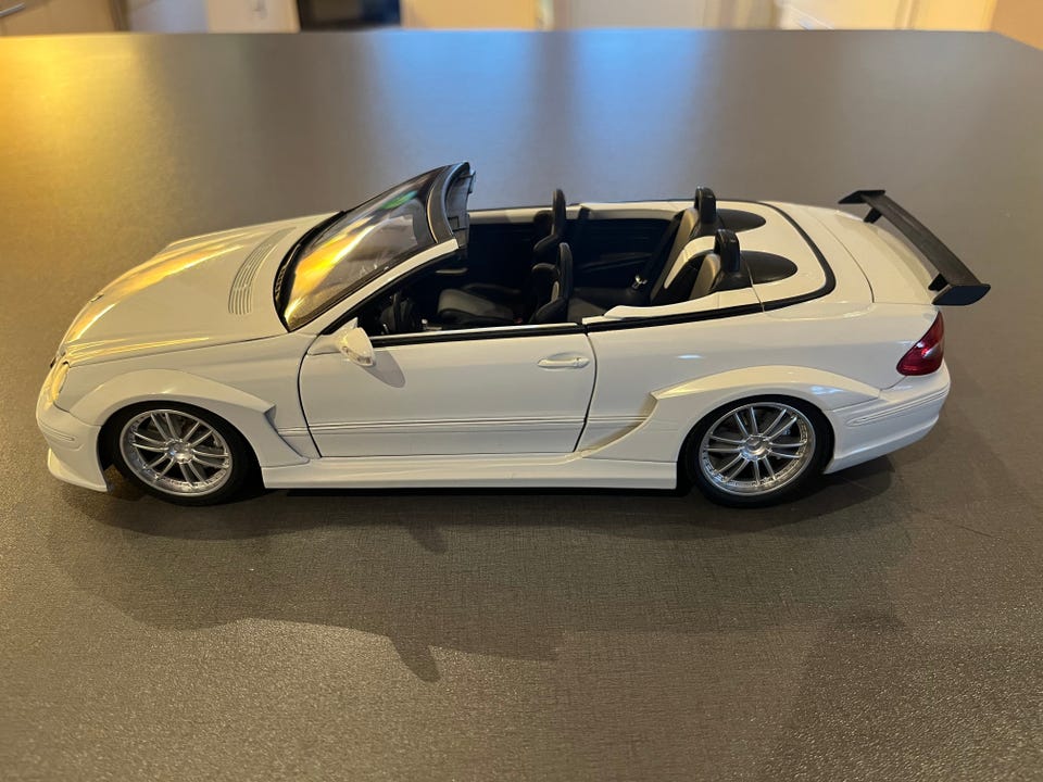 新品未開封　匿名配送　KYOSHO 1/18 ベンツCLK Cabriolet 新品未開封 匿名配送 KYOSHO 1/18 ベンツCLK Cabriolet Mercedes CLK