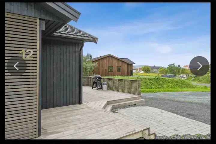 Fint oppbygd platt rundt huset Galleribilde